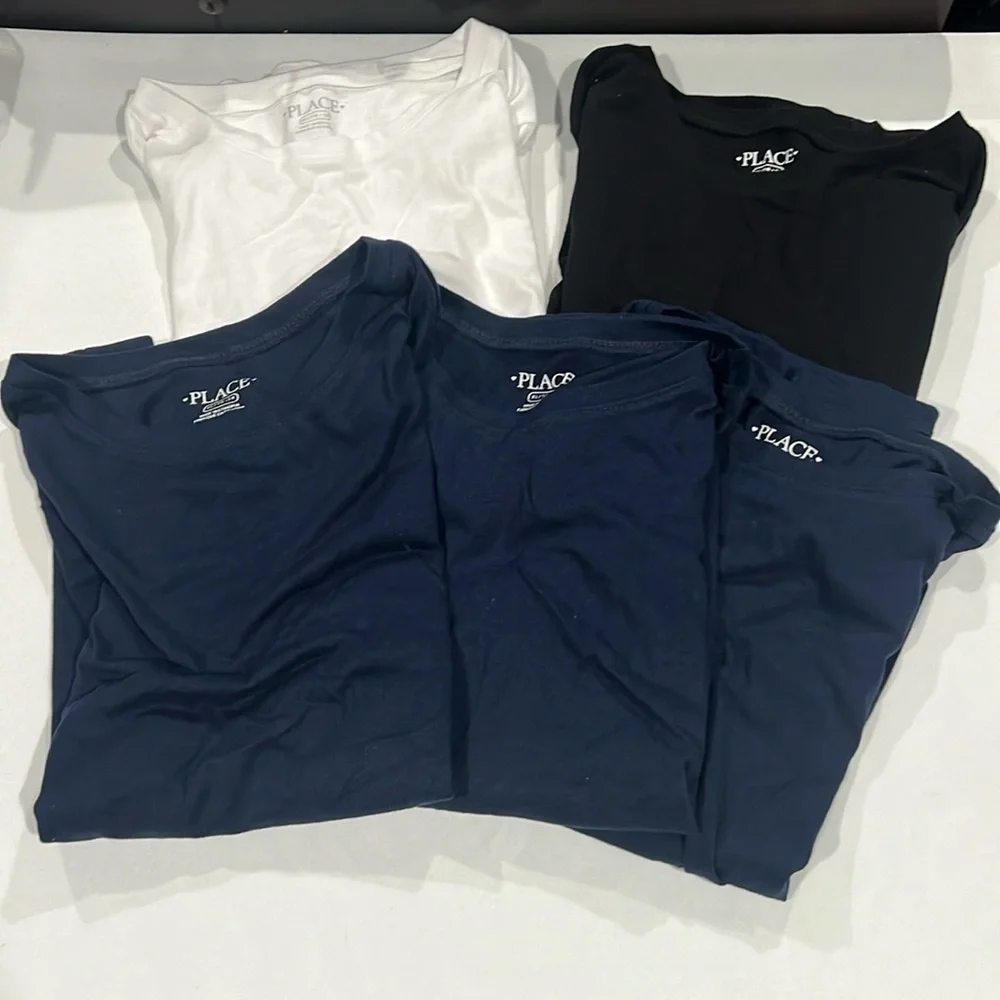 FIVE children’s place short sleeve t-shirts. Size XL (14)
